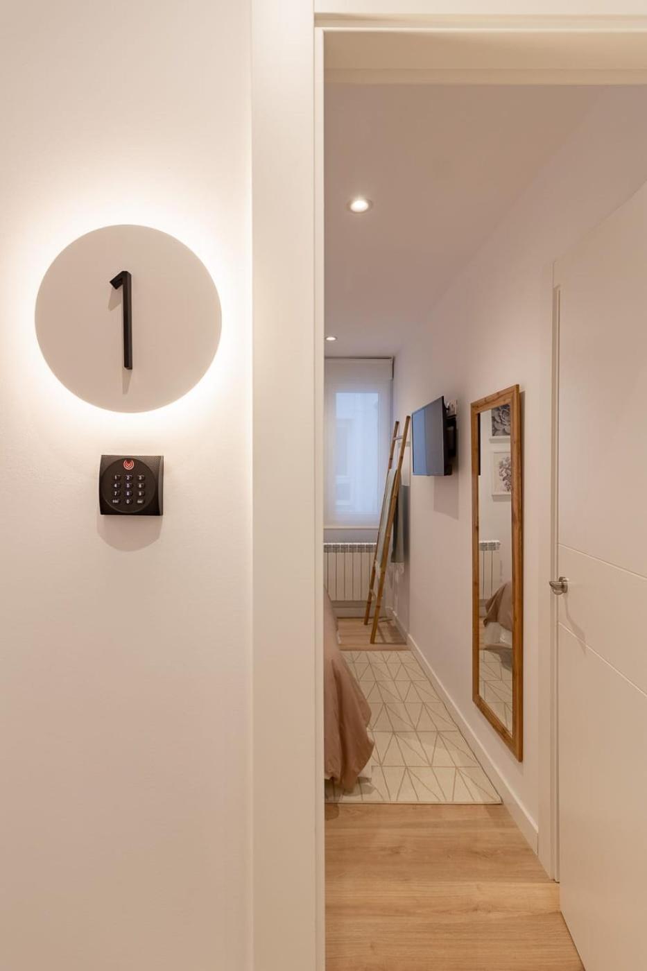 Room4You By Asturias Holidays Овьедо Экстерьер фото